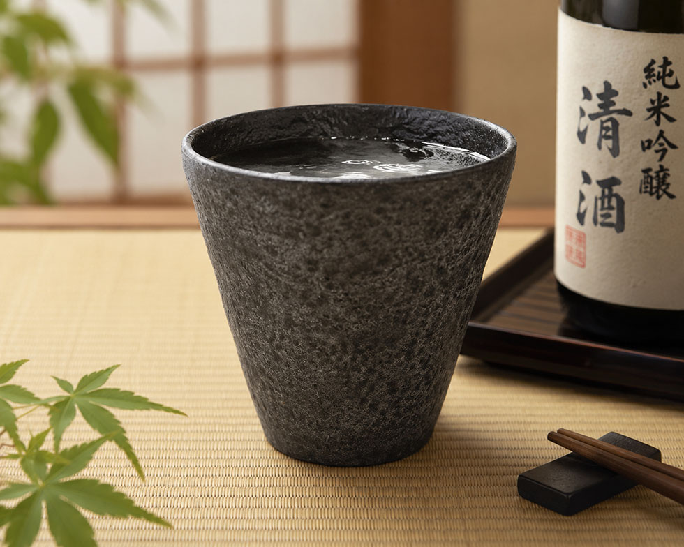 猛暑を乗り切る、極上の一杯を。砺波商店のフリーカップ。